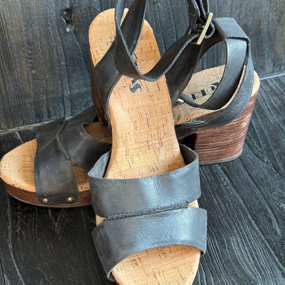 Korks Black Leather Strappy Cork Block Heel Comfort Sandals Size 9.5M